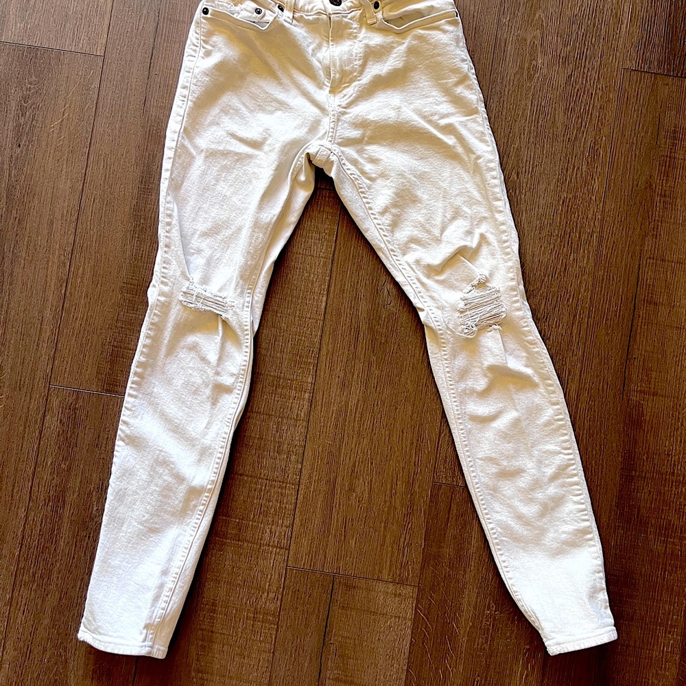 Boys or men’s Hollister SUPER Skinny white jeans in EUC